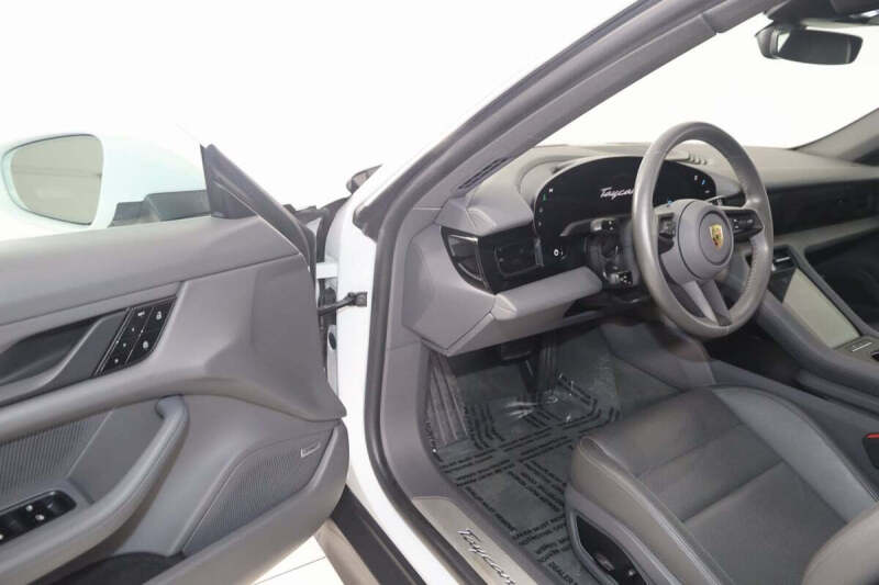 2020 Porsche Taycan 4S