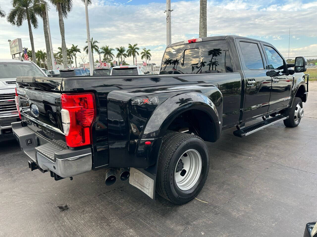 2017 FORD F-350 Pickup - $34,900