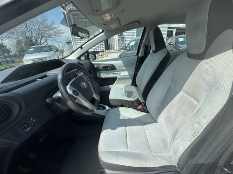 2013 Toyota Prius c Four