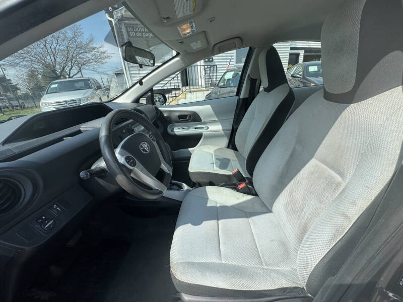 2013 Toyota Prius c Four