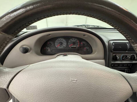 2002 Ford Mustang GT Deluxe