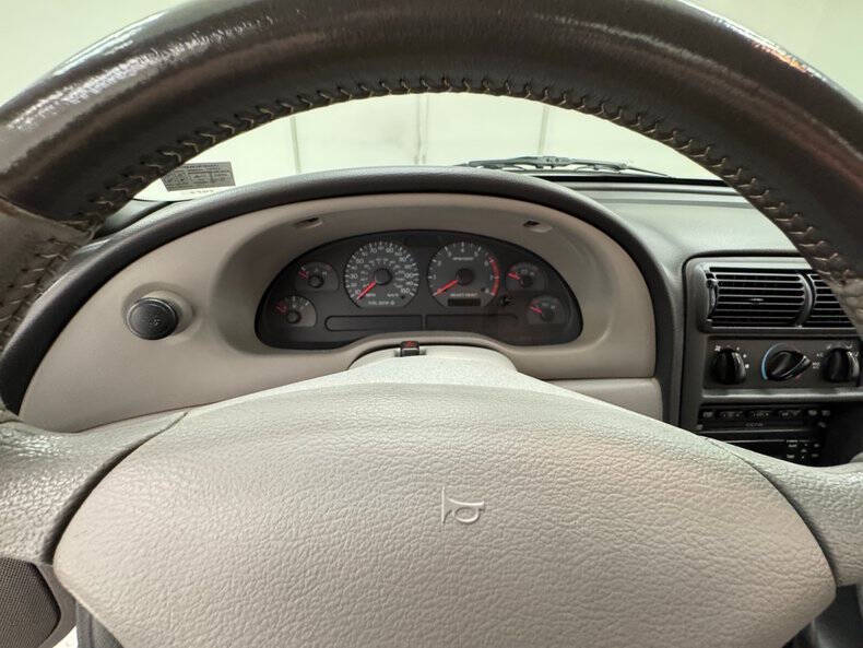 2002 Ford Mustang GT Deluxe