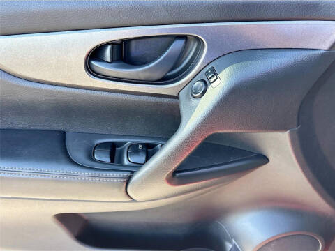 2017 Nissan Rogue Sport S