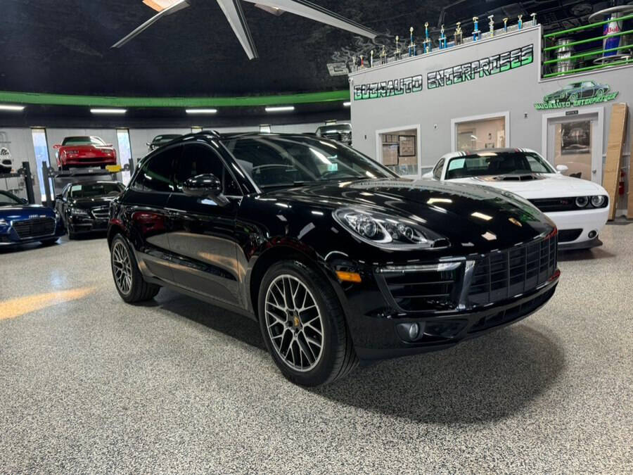 Black 2018 Porsche Macan Base AWD 4dr SUV 1