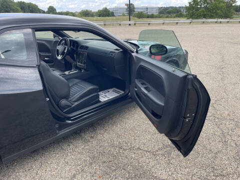 2014 Dodge Challenger R/T Plus