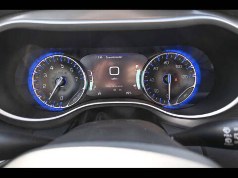 2025 Chrysler Voyager LX