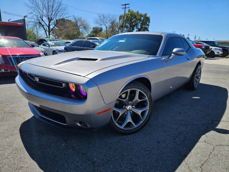 2015 Dodge Challenger SXT Plus