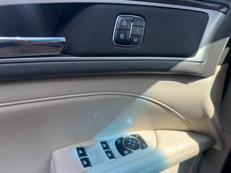 2017 Lincoln MKZ Select