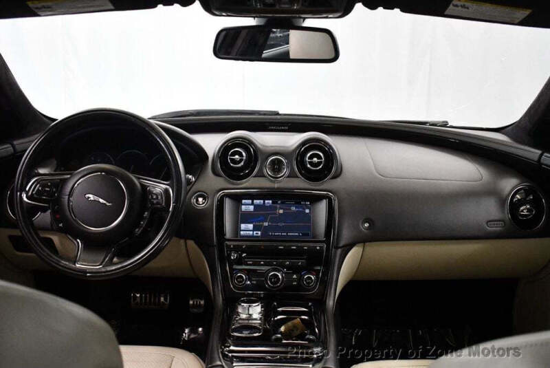 2015 Jaguar XJ