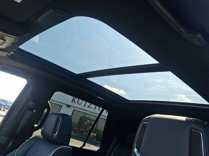 2022 Cadillac Escalade Premium Luxury