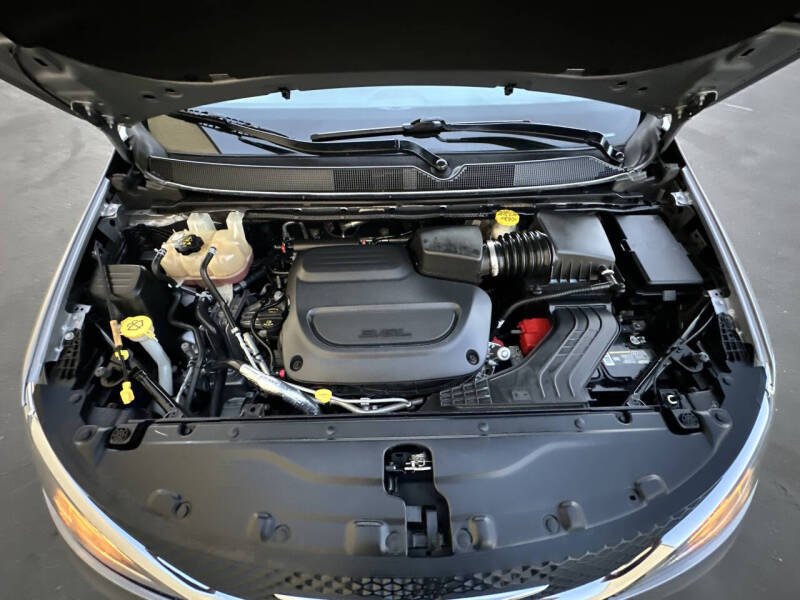 2020 Chrysler Pacifica Touring L