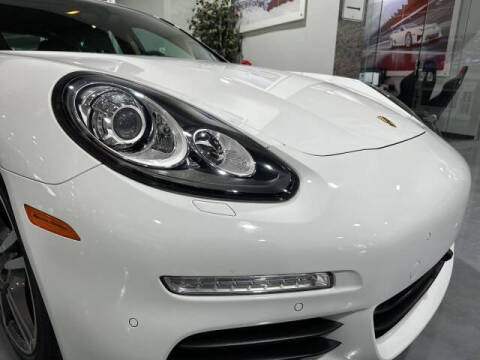 2016 Porsche Panamera