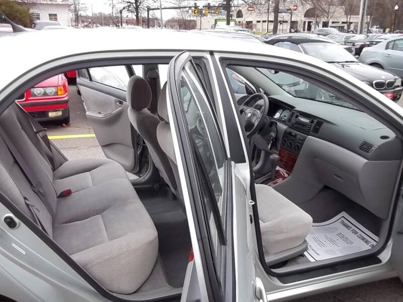 2004 Toyota Corolla LE