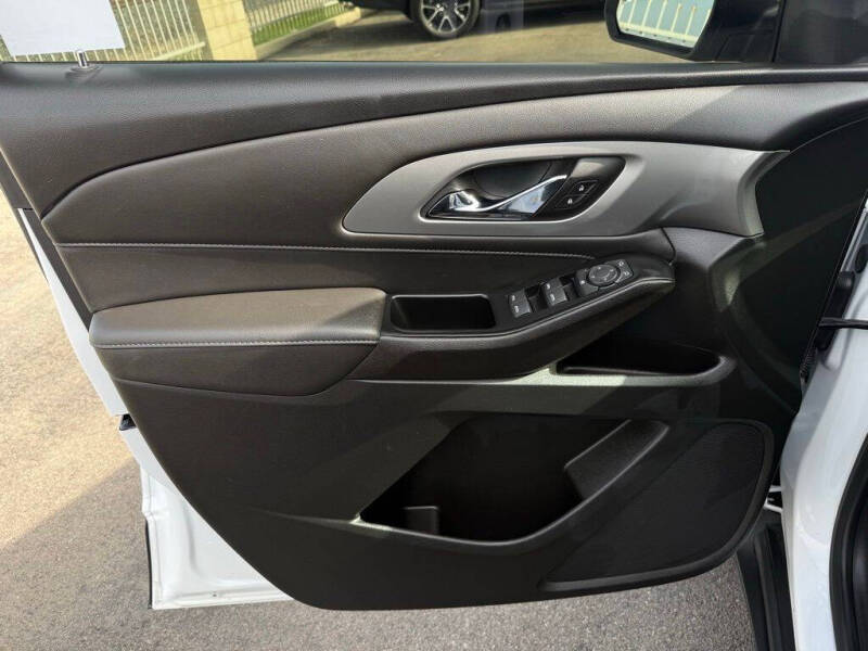 2023 Chevrolet Traverse LT