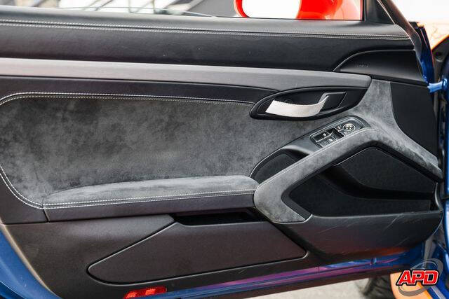 2016 Porsche Cayman GT4