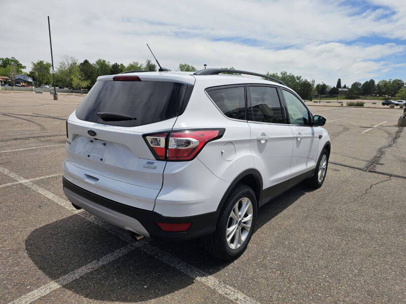 Image 6 of 2018 Ford Escape SE