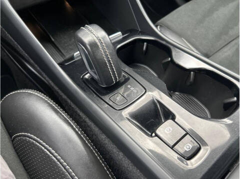 2020 Volvo XC40 T5 R-Design