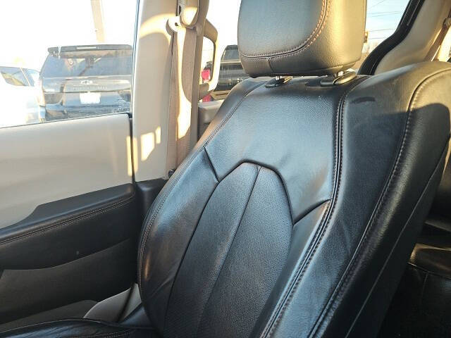 2017 Chrysler Pacifica Touring-L Plus