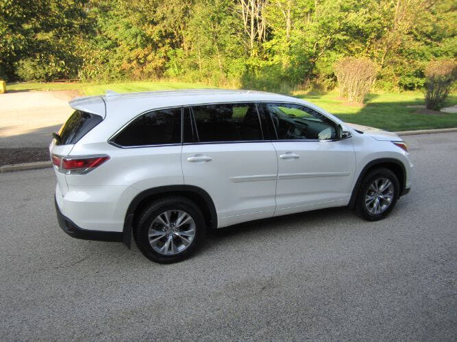 2016 Toyota Highlander LE