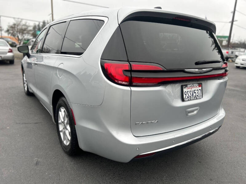 2023 Chrysler Pacifica Touring L