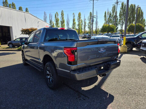 2025 Ford F-150 Lightning Flash