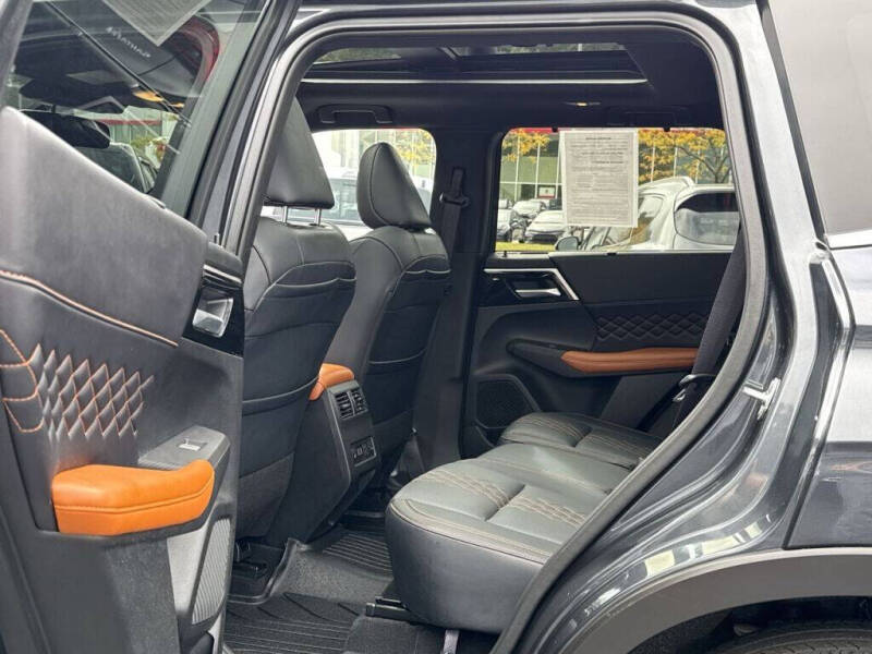 2024 Mitsubishi Outlander SEL