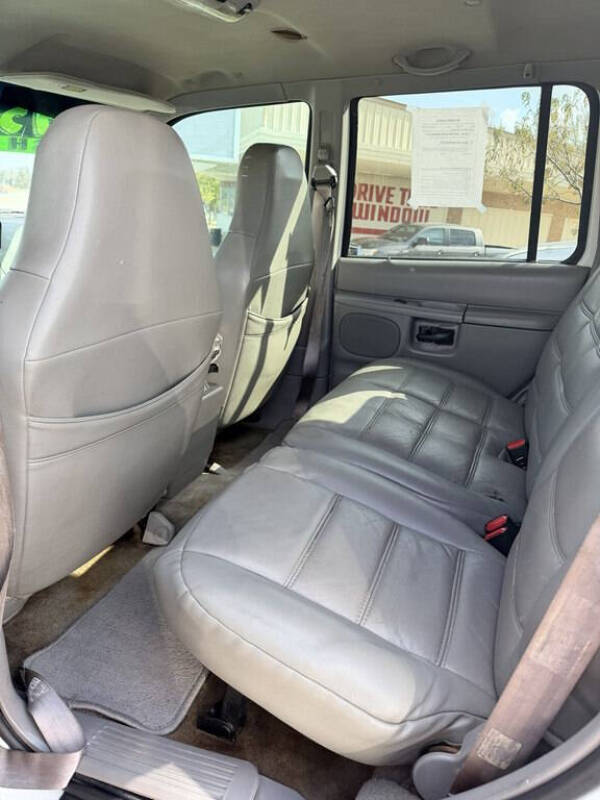 2001 Ford Explorer Sport