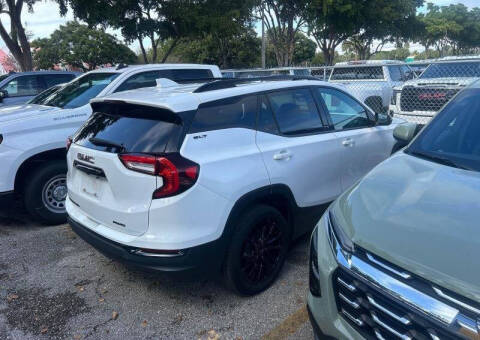 2023 GMC Terrain SLT