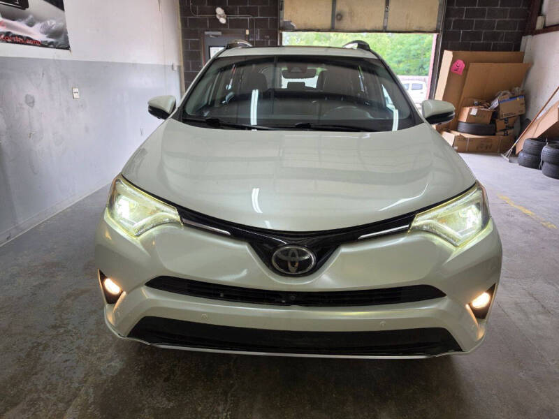 2017 Toyota RAV4 Platinum