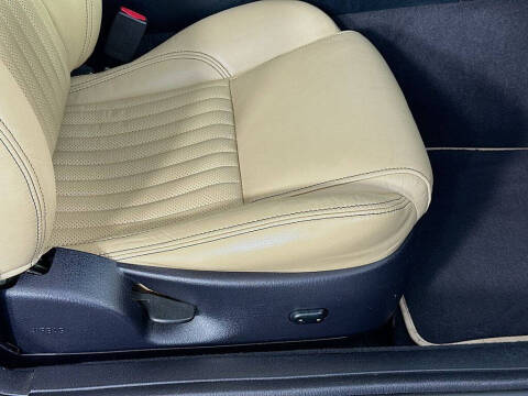 2005 Ford Thunderbird Deluxe