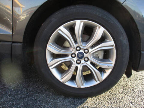 2019 Ford Edge Titanium