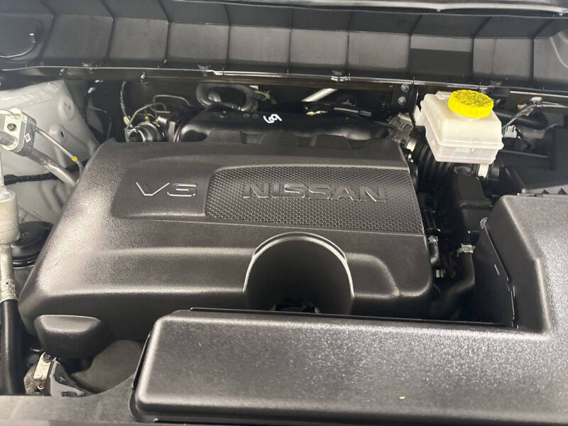 2024 Nissan Pathfinder SL