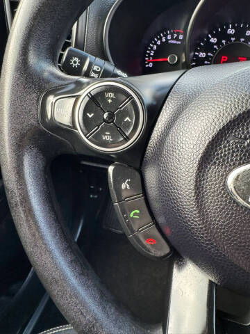 2015 Kia Soul +