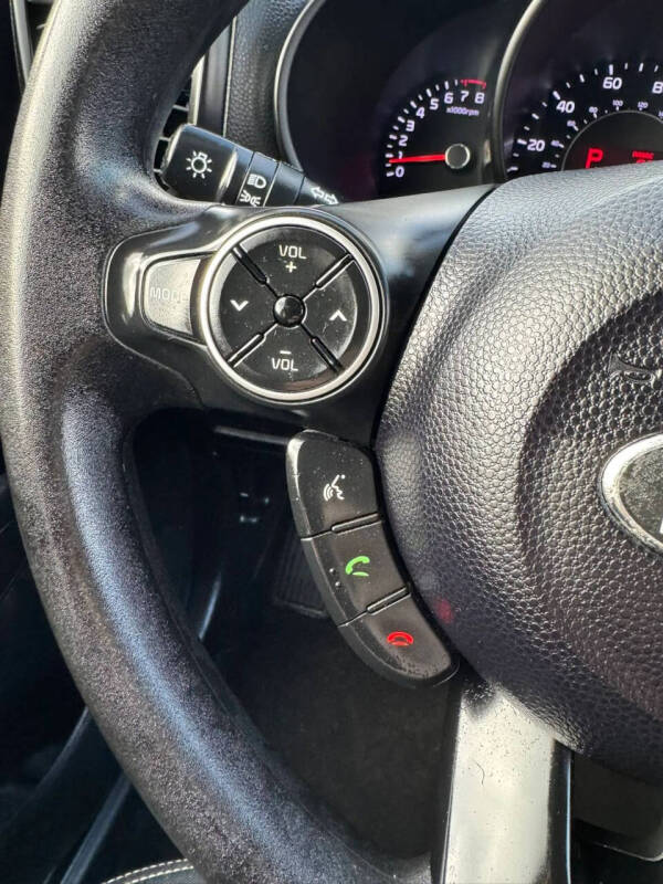 2015 Kia Soul +