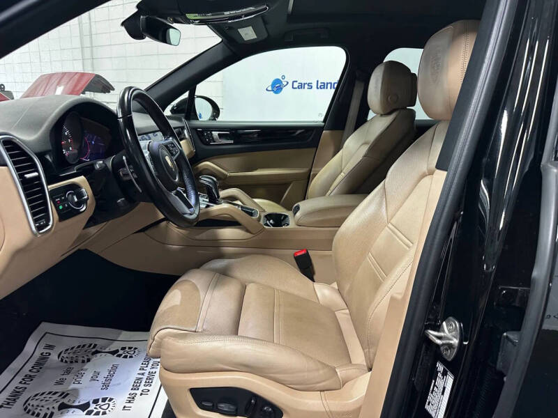 2022 Porsche Cayenne Platinum Edition