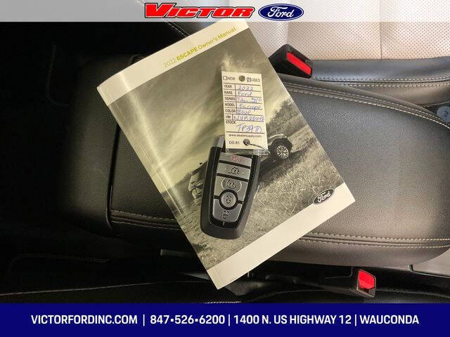 2022 Ford Escape Titanium