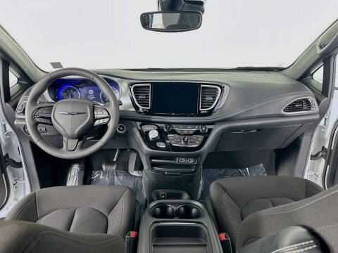 2023 Chrysler Pacifica Touring