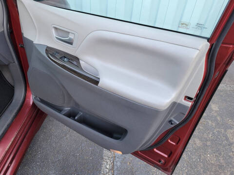 2018 Toyota WHEELCHAIR VAN