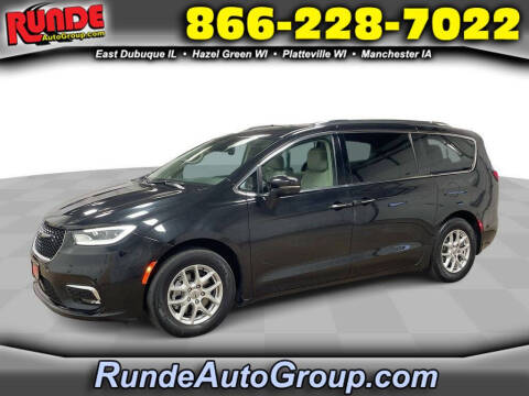 2021 Chrysler Pacifica for sale at Runde PreDriven in Hazel Green WI