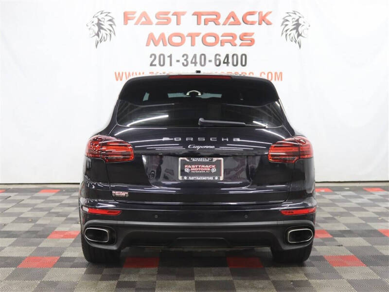 2017 Porsche Cayenne Platinum Edition