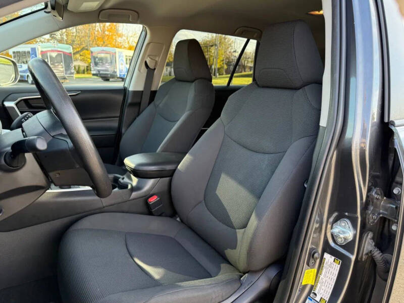 2021 Toyota RAV4 Hybrid LE