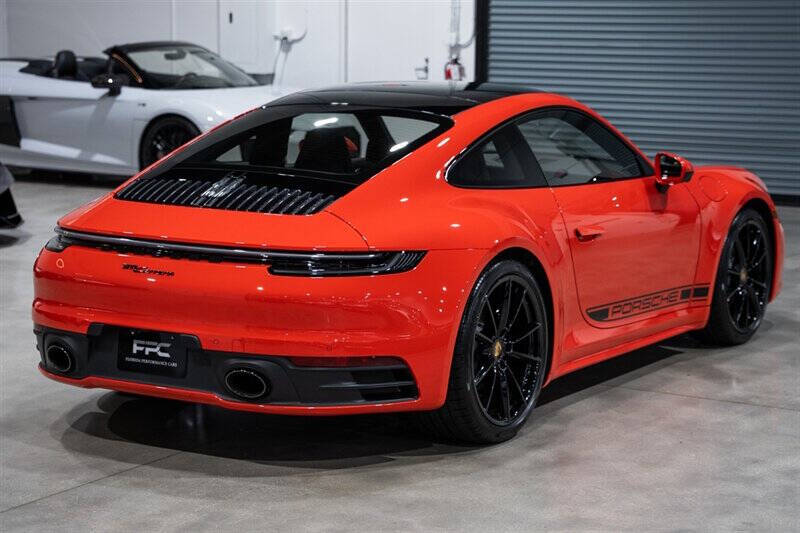 2021 Porsche 911 Carrera