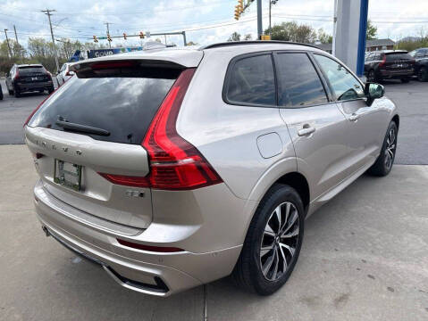 2023 Volvo XC60 B5 Plus Dark Theme