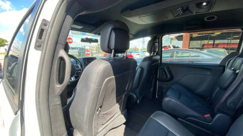 2016 Dodge Grand Caravan R/T