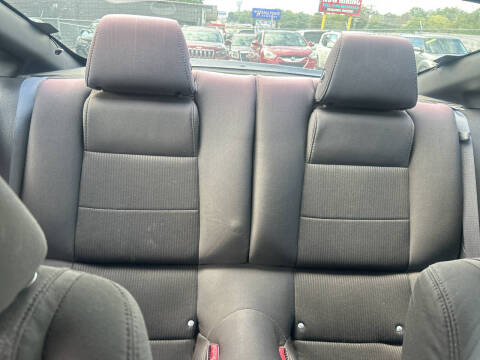 2012 Ford Mustang V6