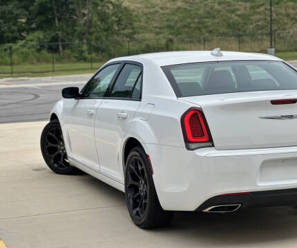 2019 Chrysler 300 Touring