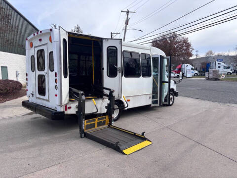 2014 Ford E-Series E-350 SD