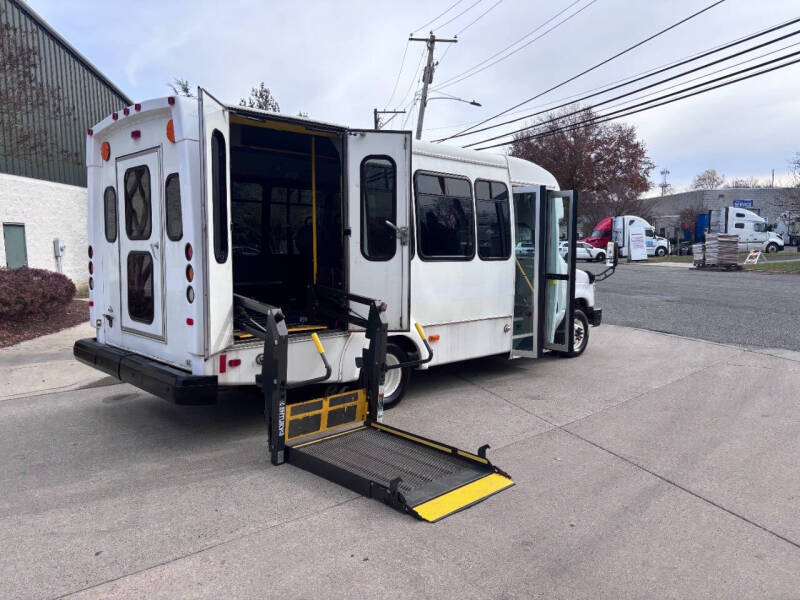 2014 Ford E-Series E-350 SD