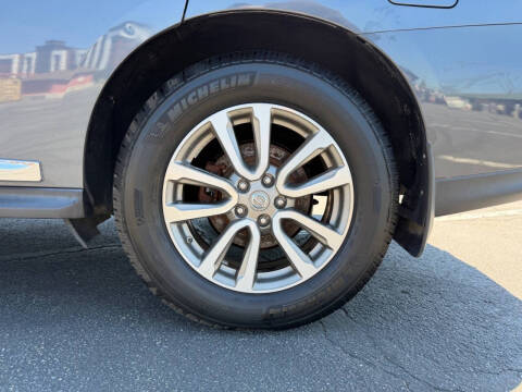 2014 Nissan Pathfinder SL
