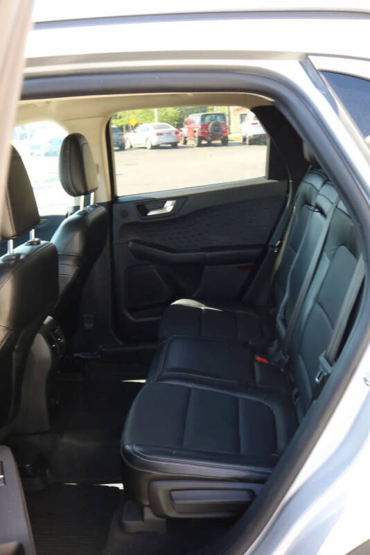 2020 Ford Escape Titanium